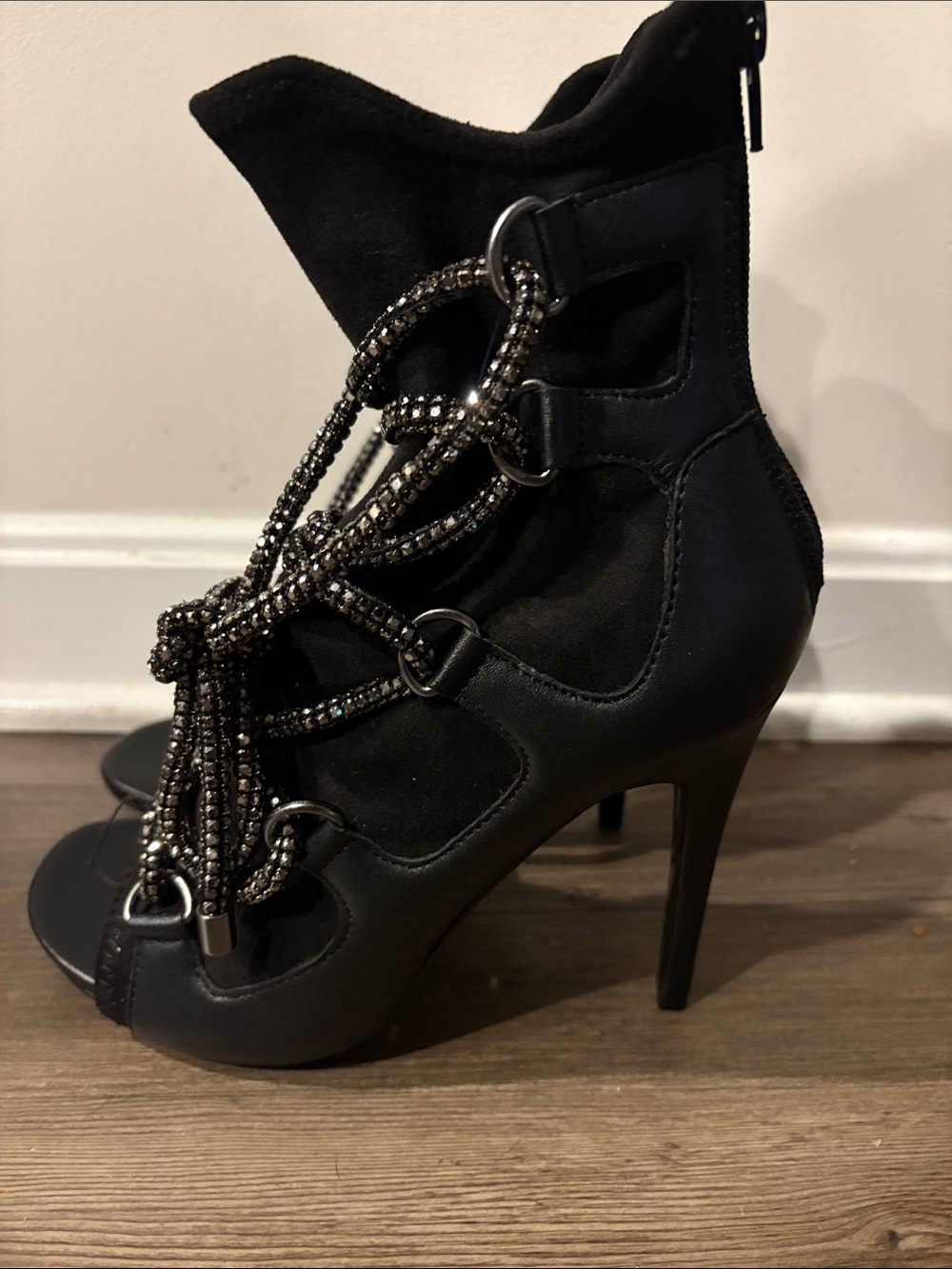 Steve Madden Black Lace-Up Peep-Toe Ankle Boots - Women Size 8.5 - Picture 9 of 9